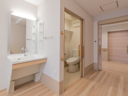 洗面台とトイレの室
