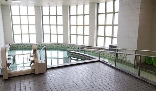 広々とした浴室
