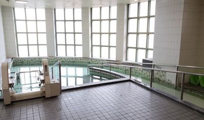 広々とした浴室