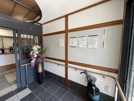 玄関の掲示物