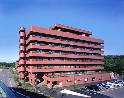 立派な建物の外観