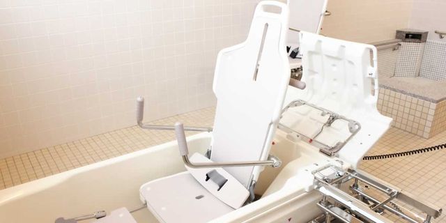 機械浴がある浴室 浴室 機械浴で快適に入浴できる設備です。安全で安心して働ける職場環境を提供します。