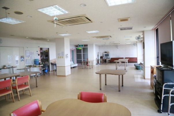 自然光の明るい部屋