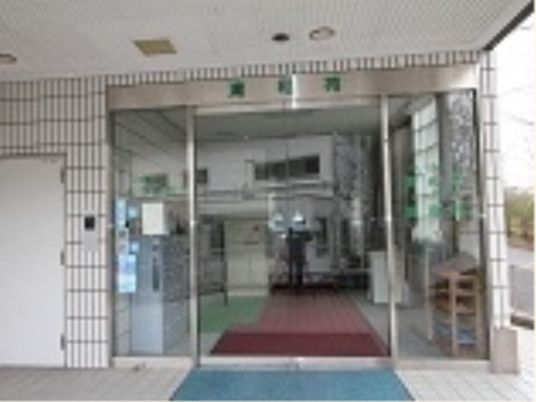 明るいエントランス風景