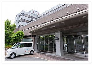広い建物の外観