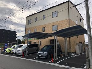 駐車場のある建物