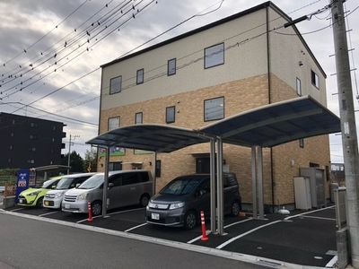 駐車場のある建物