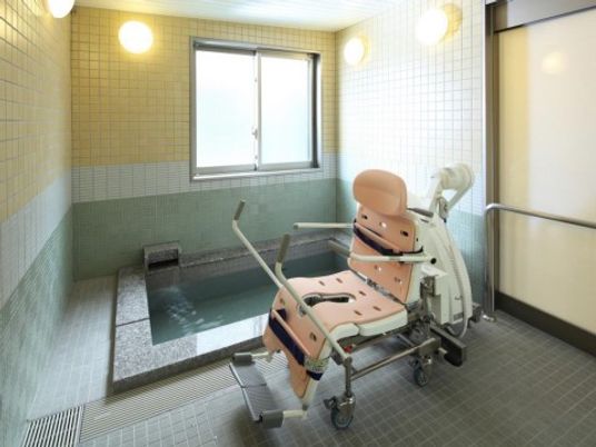 利便性を考えた清潔な浴室