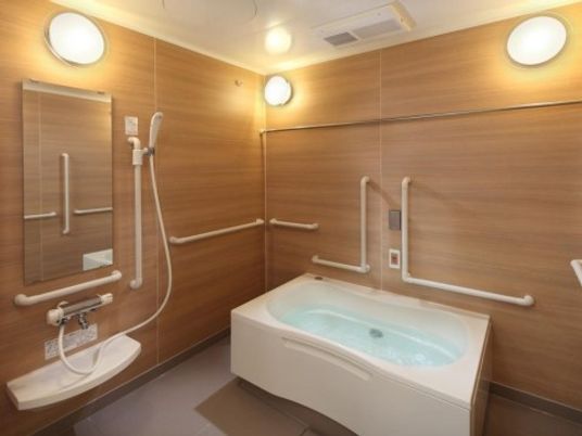 快適な介護浴室