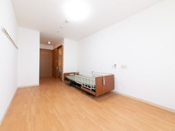 広々とした明るい居室