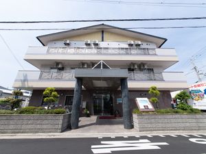 広々とした明るいエントランス