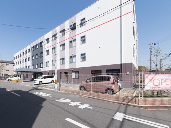 新しい施設の外観