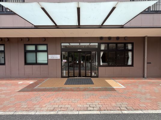 施設の入り口