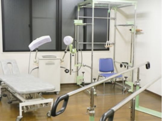 機器のある訓練室