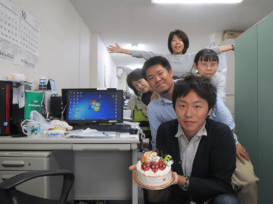 スタッフの集合する休憩室  