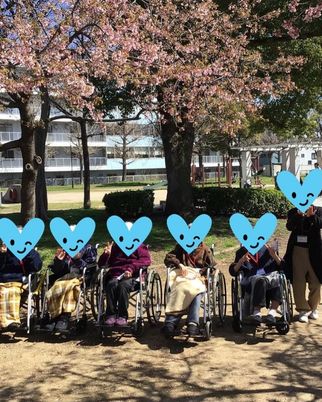 午前中の庭での交流