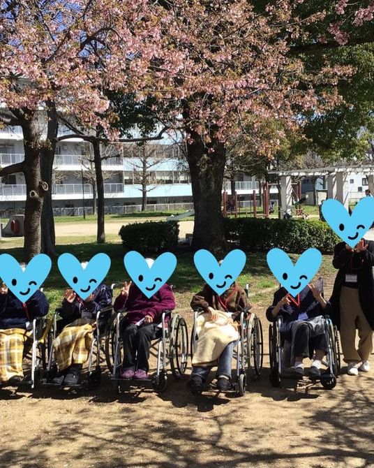 午前中の庭での交流
