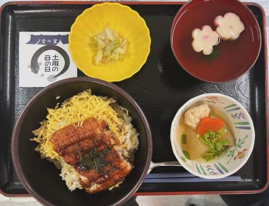 精緻な昼食