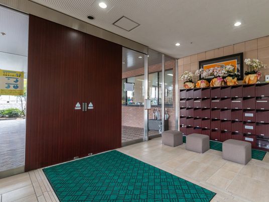広々としたエントランス