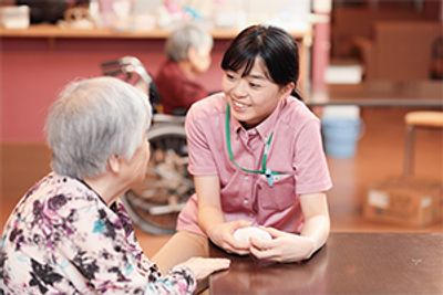 スタッフと利用者の様子