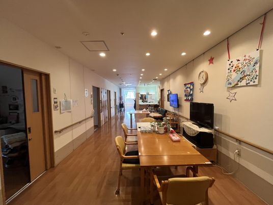 広々とした廊下