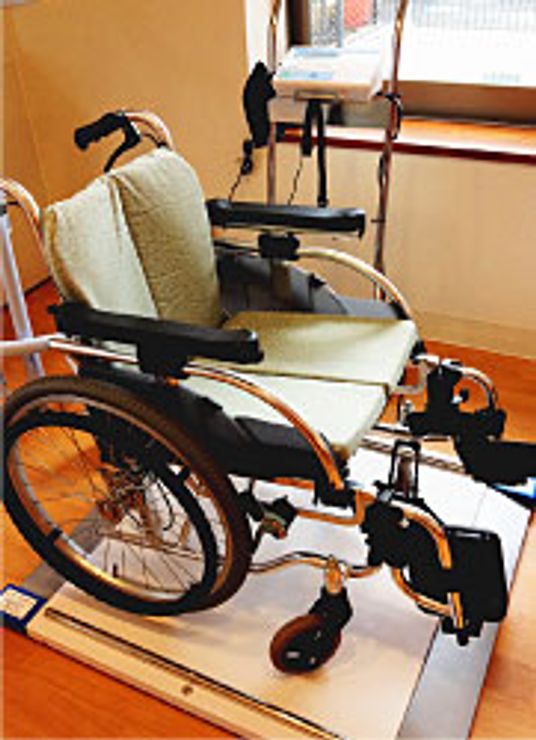 訓練用車椅子の機能訓練室  