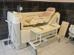 最新設備の浴室