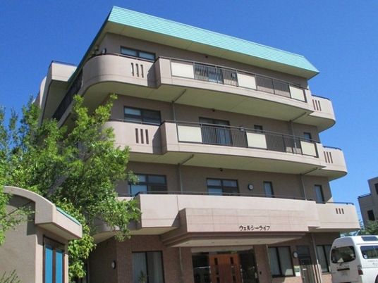 外観の建物正面  
