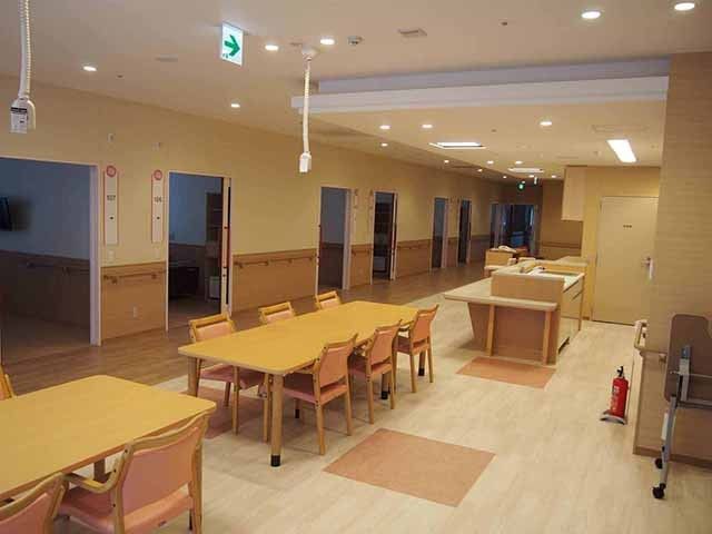 明るい食堂  
