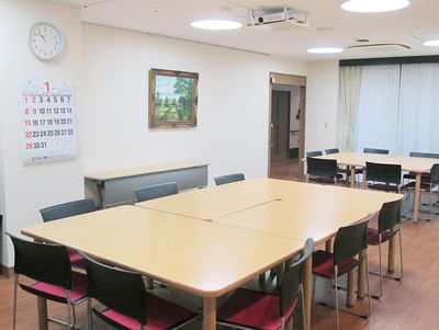 広々としたダイニングルーム