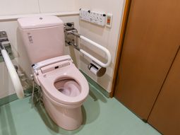 安全設計のトイレ  