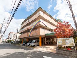近代的な建物の外観
