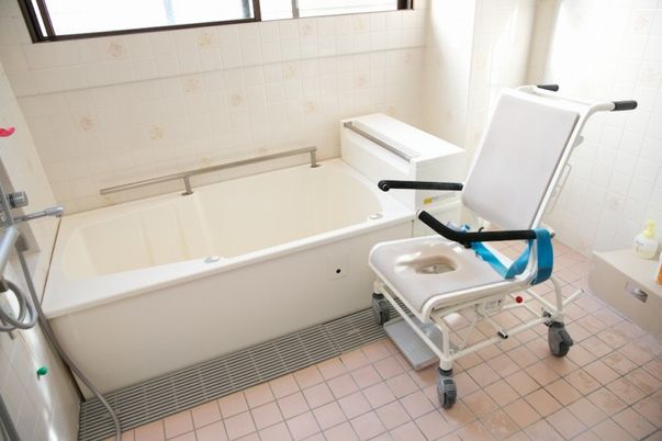 介護用設備の浴室