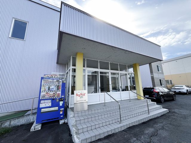 施設の正面玄関  