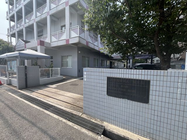 外観の風景 外観 施設外観は清潔感があり、訪れる方に安心感を与えるデザインです。