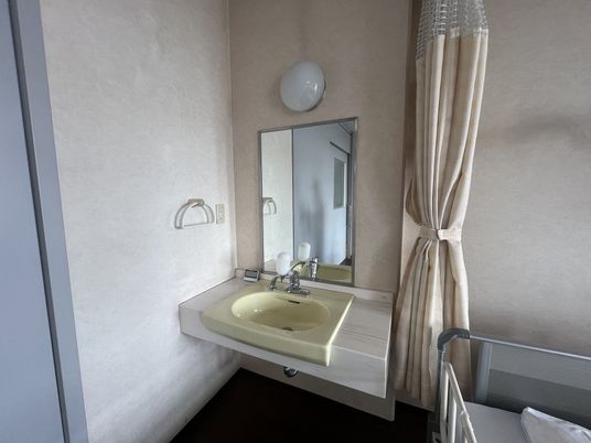 シンプルな洗面台