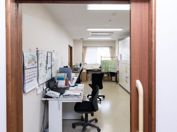 整理されたスタッフルーム