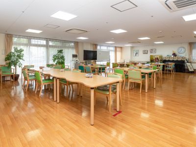広々とした食堂の様子