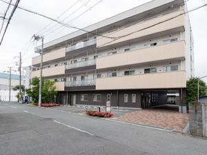 多階層の建物正面