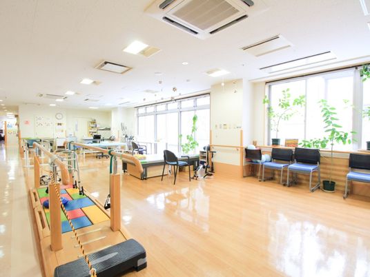 明るい機能訓練室