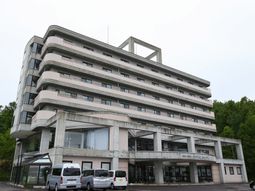 多階層の建物外観