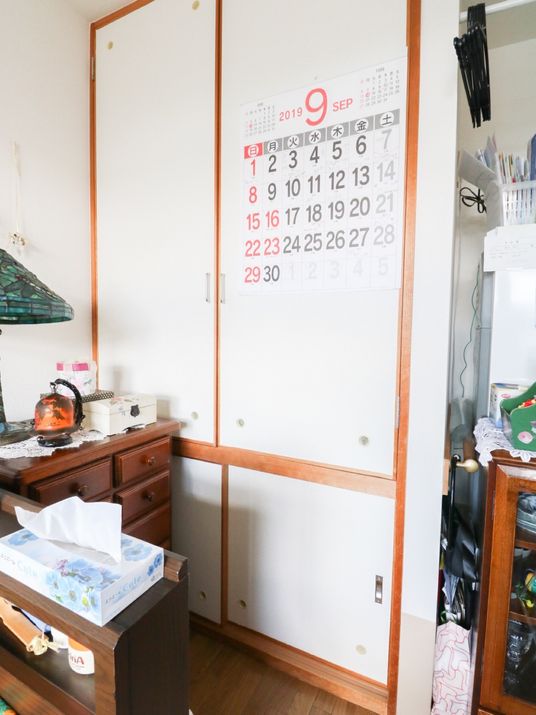 木製家具の整った部屋