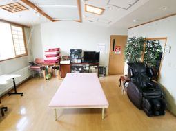 明るいリハビリ室