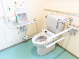 バリアフリーのトイレ設備