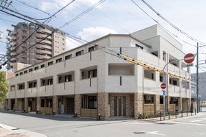 モダンな建物の外観