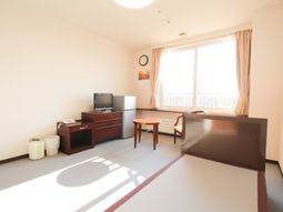 明るい居室の一角