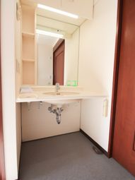 洗面台の清潔な空間