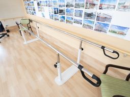 歩行訓練用の手すり