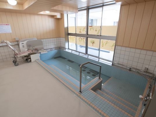 明るい浴室内の様子