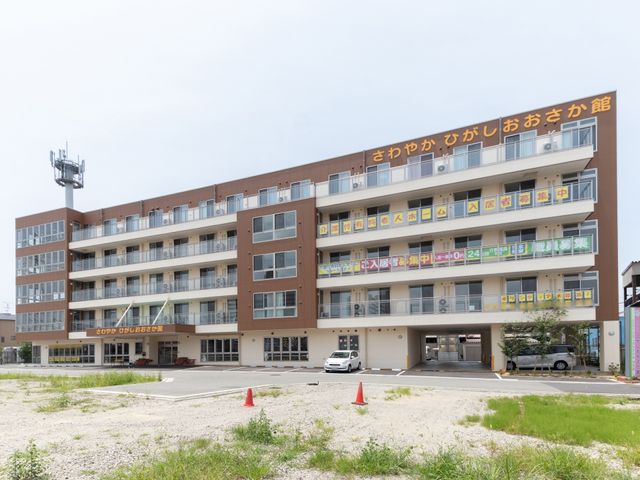多機能なモダンな外観 外観 新しい建築と広々とした駐車スペースが特徴の職場です。多様なサービスが充実した快適な環境での勤務が望めます。